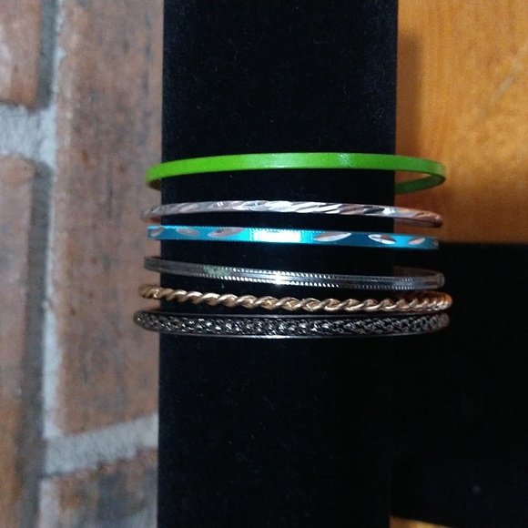 80 style bangle bracelet lot - Picture 2 of 8